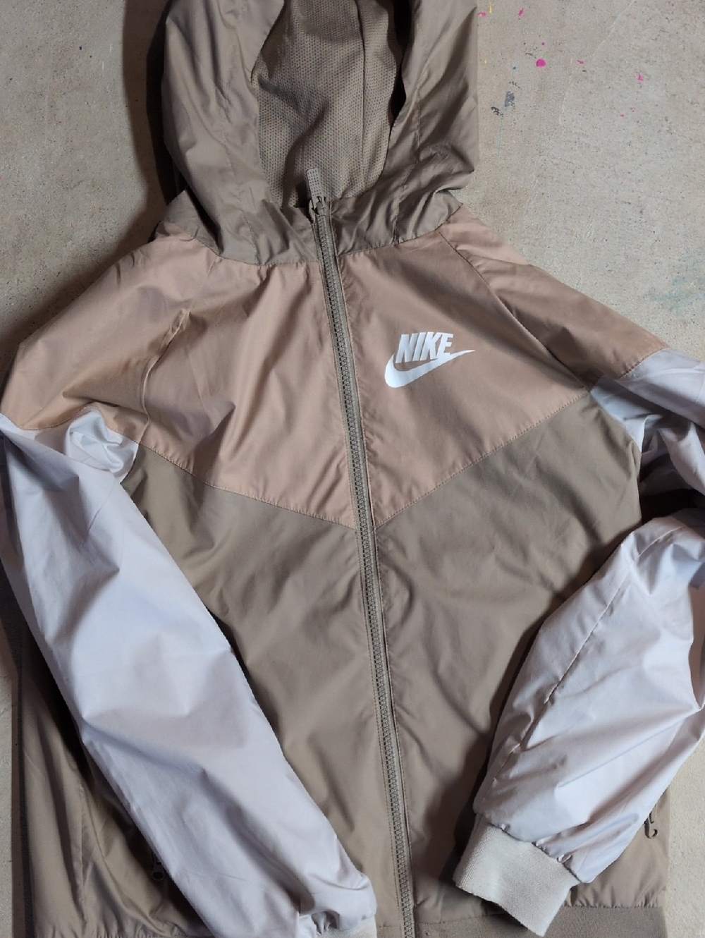 Nike Beige, Blush & White Hooded Windbreaker